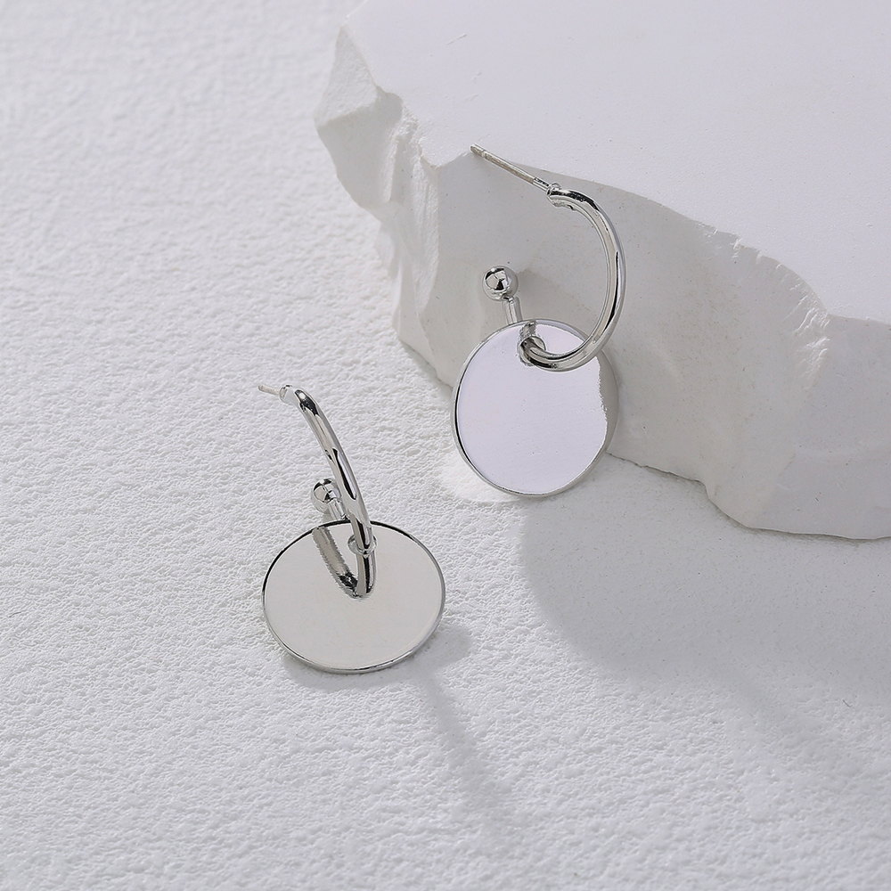 Mode Einfachen Metall Wafer S925 C-förmigen Silber Ohrringe display picture 2