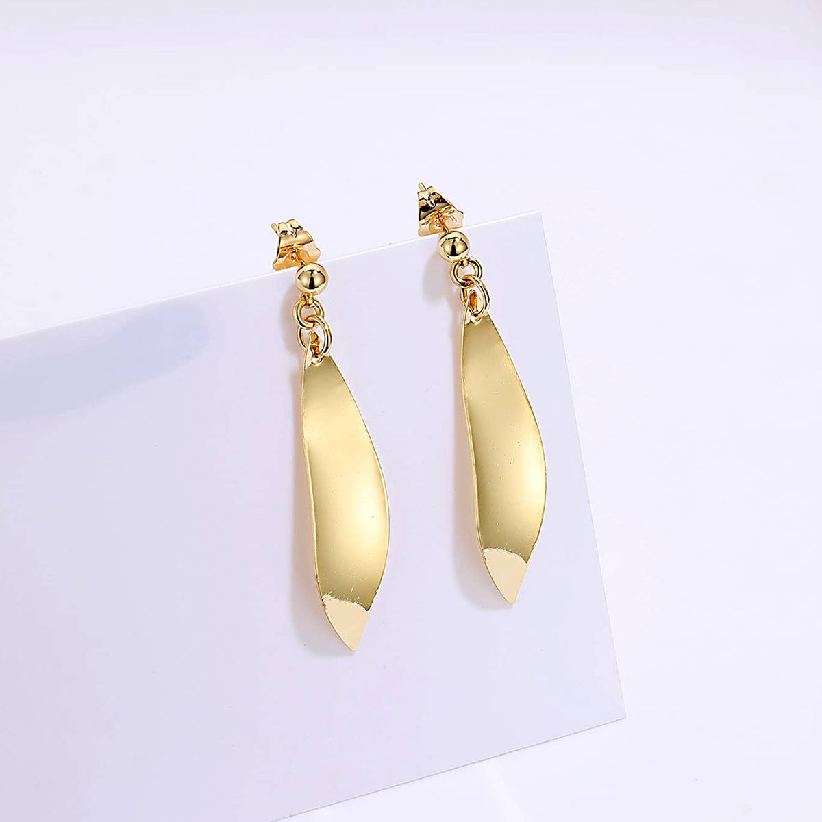 Mode Simple Feuille Forme Électrolytique 18k Or De Cuivre Boucles D'oreilles display picture 3