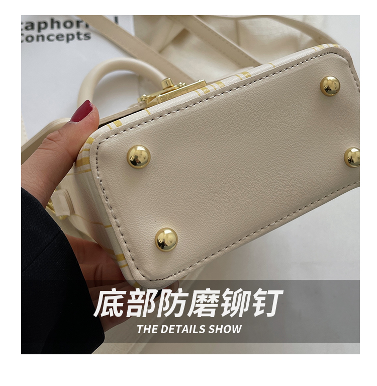 Fashion Portable Small Square Women's Cross-body Solid Color Bag display picture 9