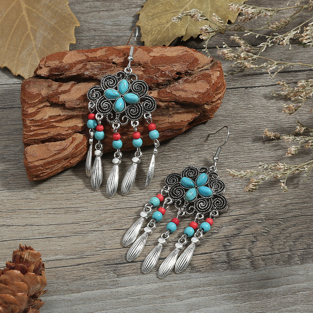 Retro Fashion Bohemian Tassel Women Simple Leaves Long Ethnic Style Alloy Earrings display picture 2