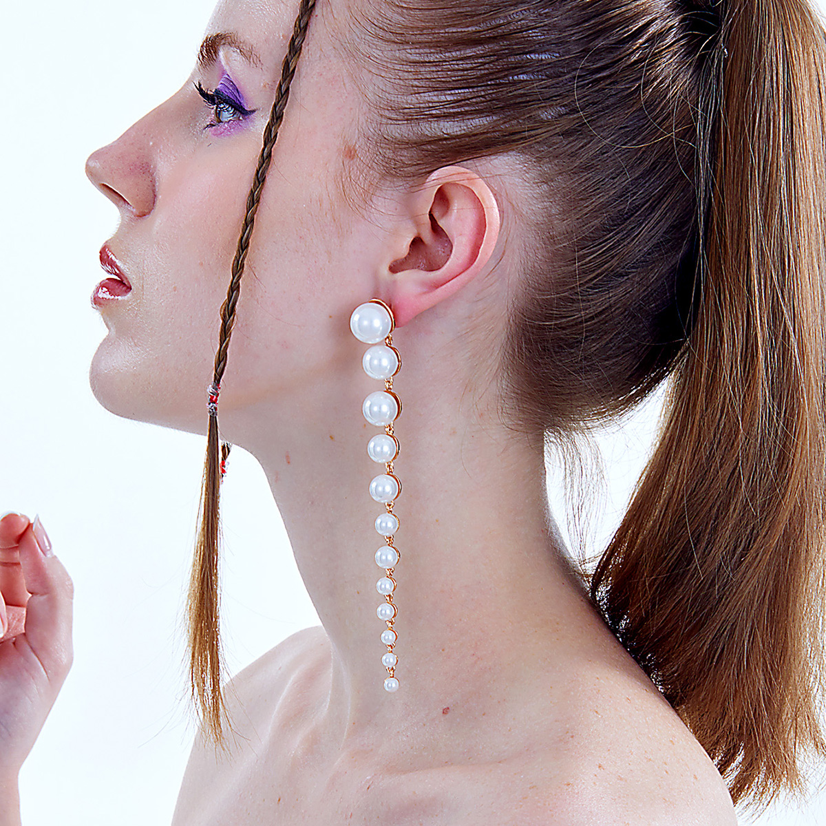 Mode Einfache Quaste Lange Perle Galvani 18k Gold Kupfer Ohrringe Ohrgehänge display picture 4