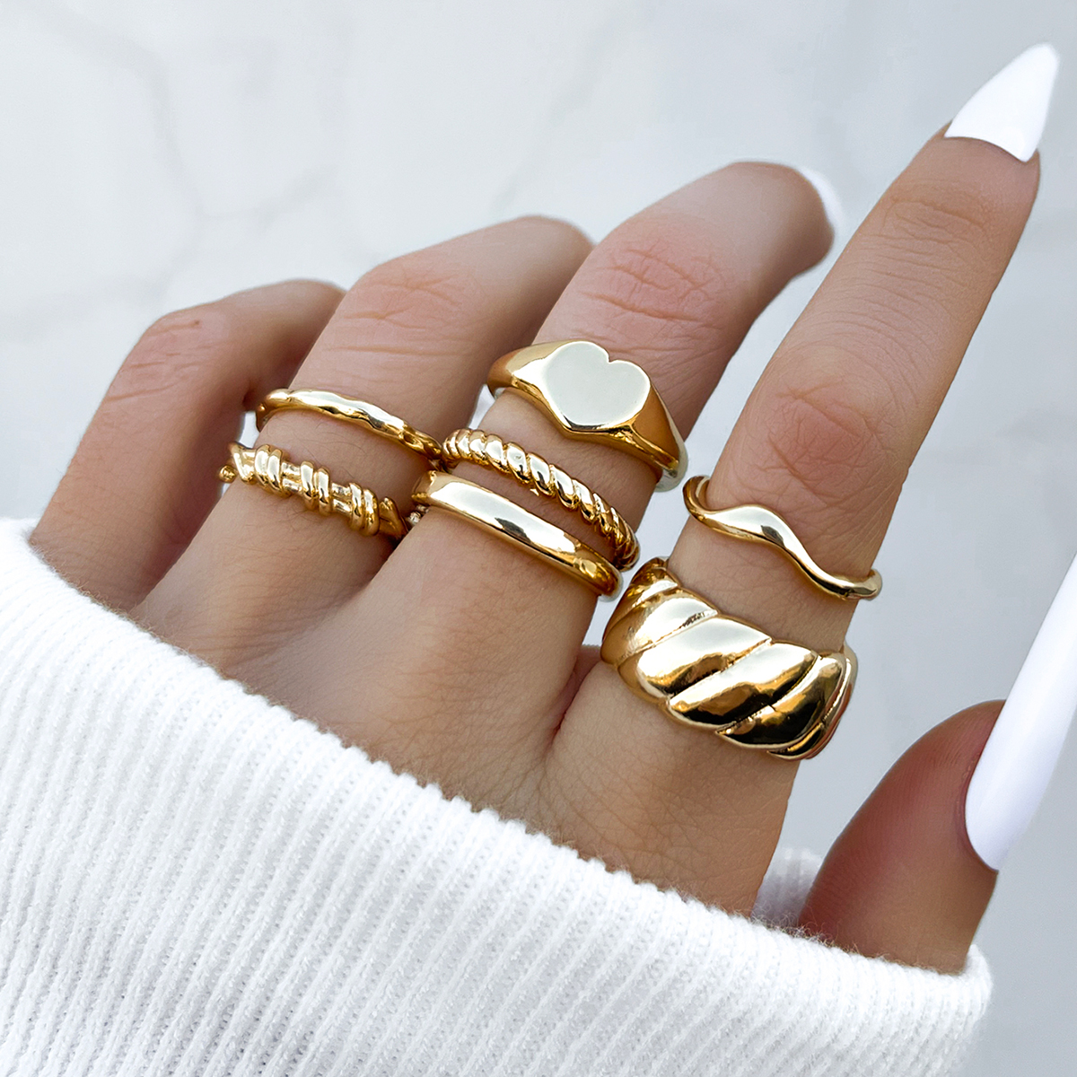 Fashion Simple Geometric Irregular Texture Gold Knuckle Ring 6-piece Set display picture 1