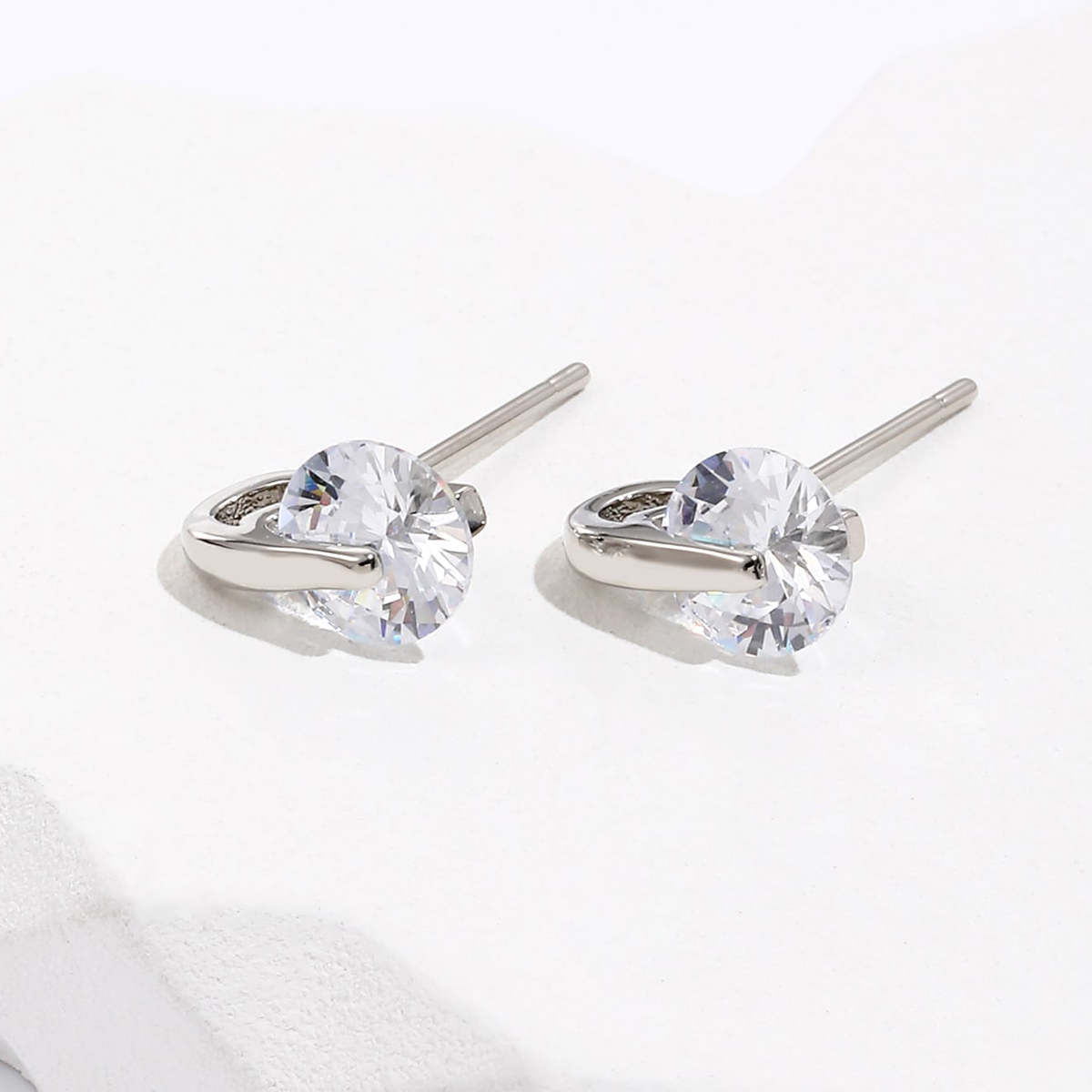 Fashion Small Simple Copper Plating 18k White Gold Color Zircon Ear Stud Earrings display picture 2