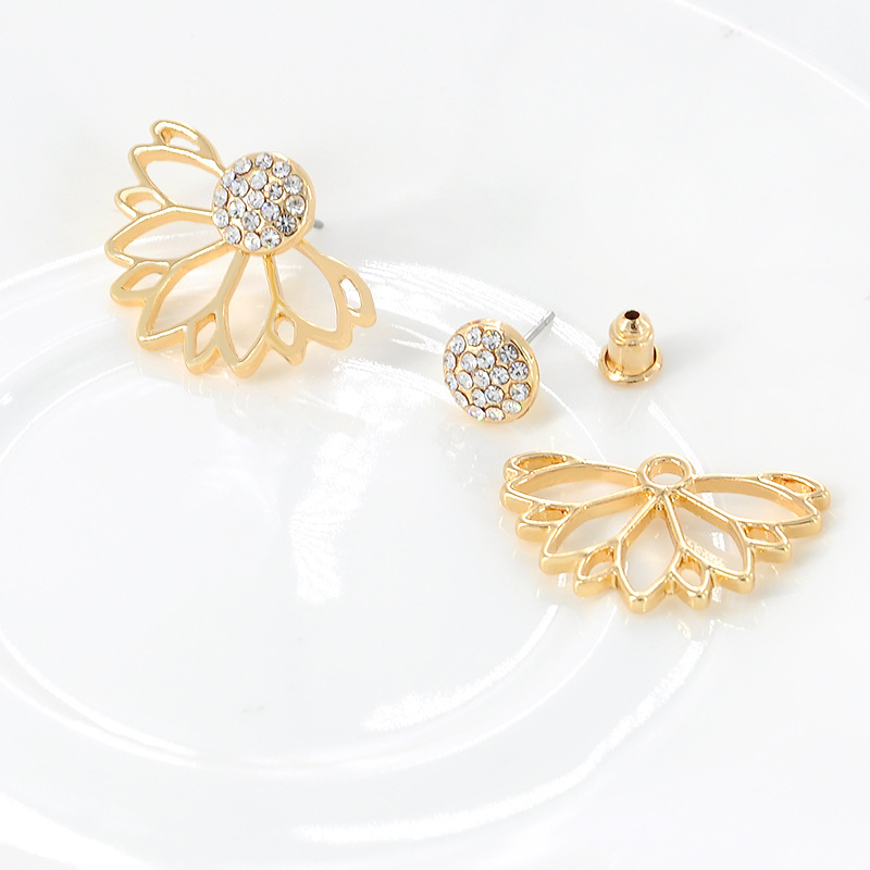 Fashion Solid Color Hollow Rhinestone Lotus Ear Studs display picture 4