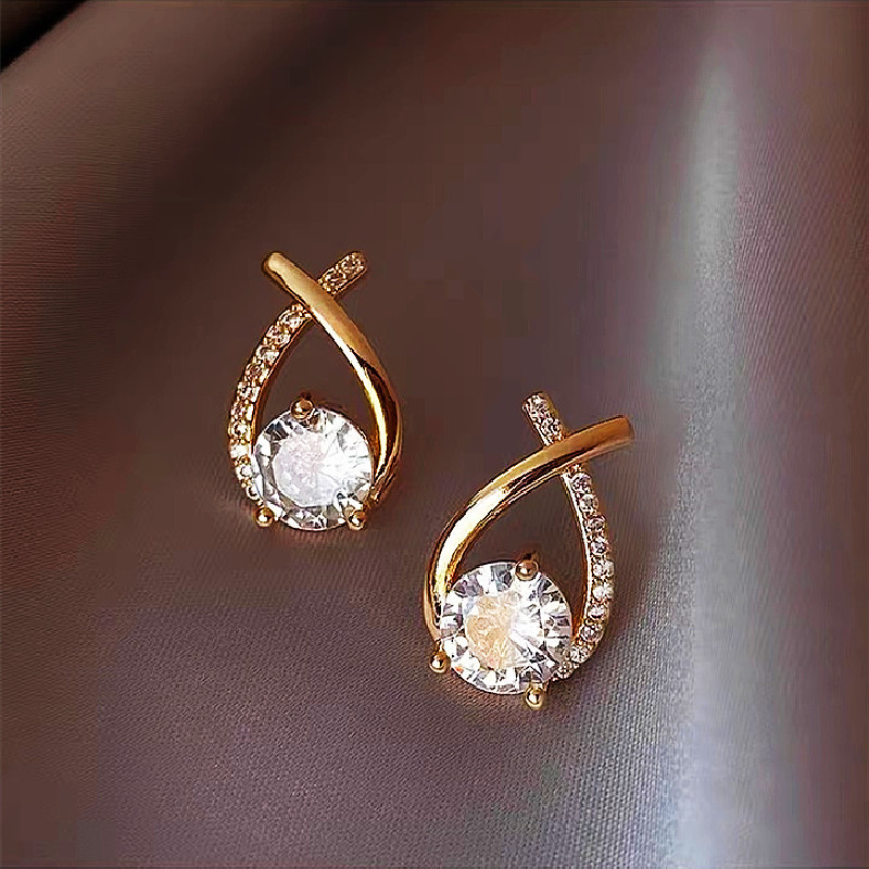 Korean Ear Jewelry New Pearl Micro-inlaid Zircon Alloy Ear Studs display picture 1