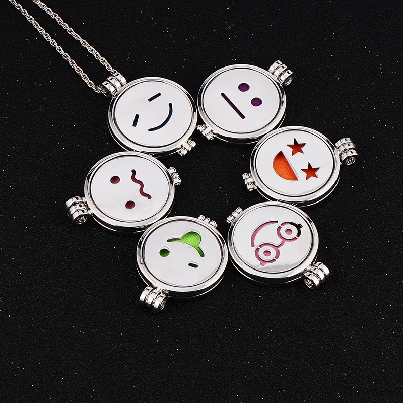 Long Alloy Aromatherapy Chain Handmade Diy Smile Pendant Luminous Necklace display picture 2