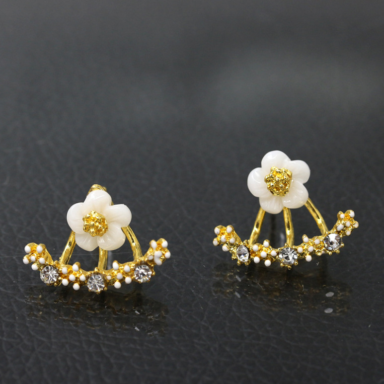 Fashion New Little Daisy Flower Shape Ear Studs display picture 5