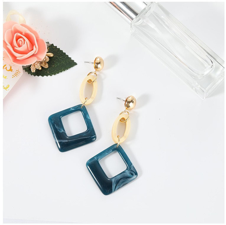 New Fashion Elegant Geometric Rhombic Resin Ear Studs display picture 9