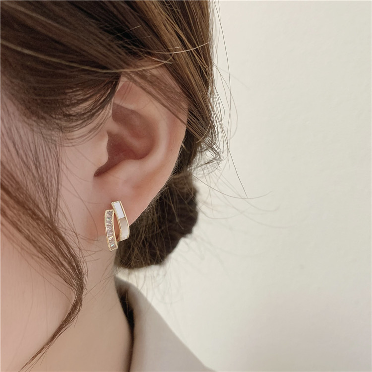 Fashion Alloy Geometric Earrings Shopping Electroplating Enamel Hoop Earrings As Picture display picture 2