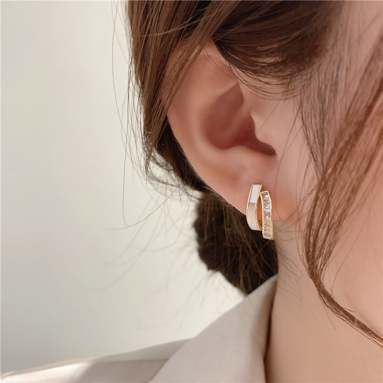 Fashion Alloy Geometric Earrings Shopping Electroplating Enamel Hoop Earrings As Picture display picture 3