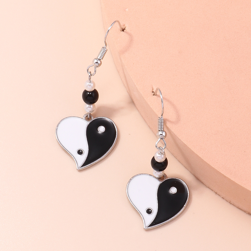 Fashion Ornament Tai Chi Black White Metal Earring display picture 4