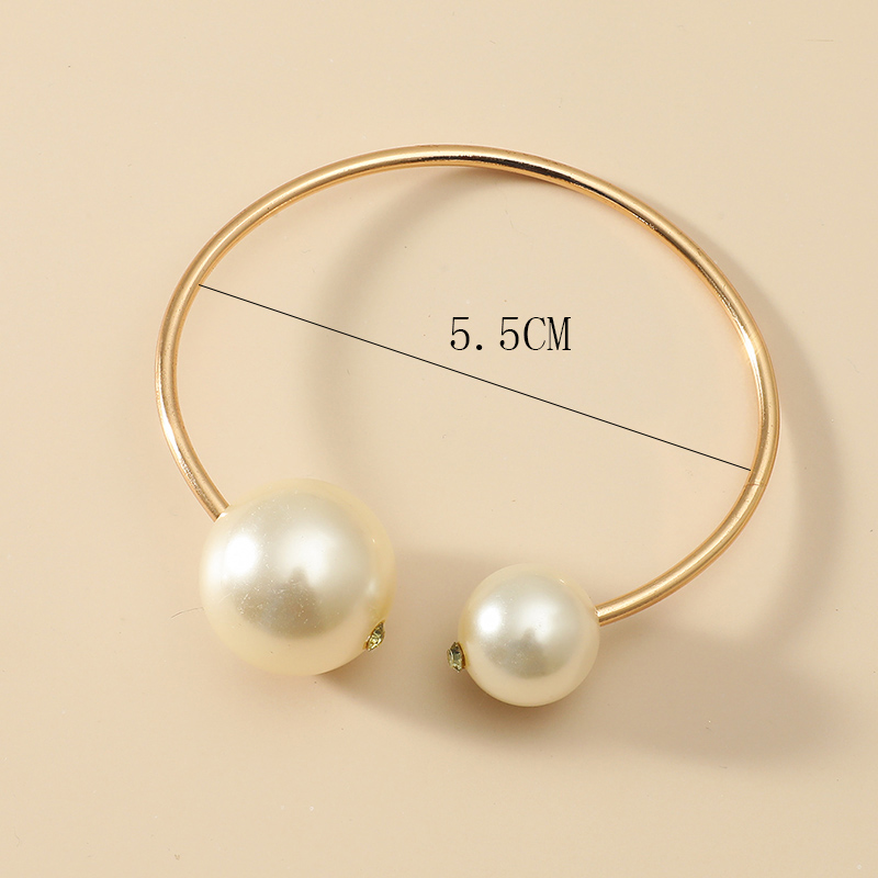 Fashion Geometric Imitation Pearl Inlaid Pearls Artificial Pearls Women's Bangle display picture 3