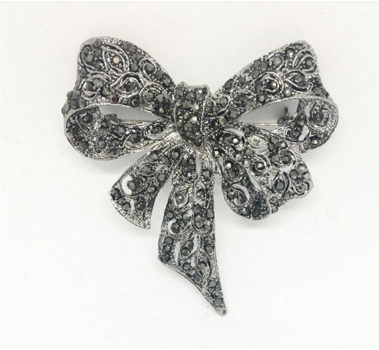 Fashion Vintage Black Rhinestone Pearl Inlaid Big Bow Flower Brooch display picture 3