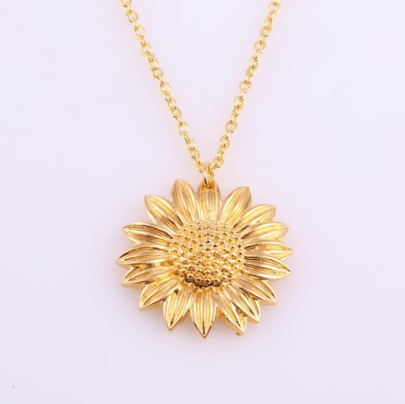 New Simple Cute Golden Sunflower Pendant Clavicle Chain Necklace display picture 3