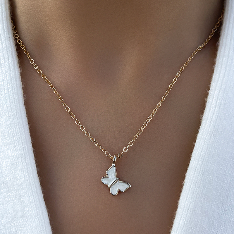 Fashion Simple Oil Dripping White Butterfly Pendant Clavicle Chain Necklace display picture 1
