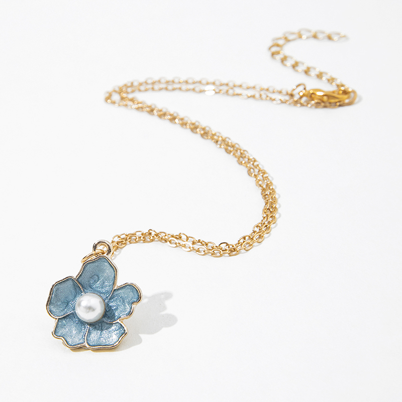 Fashion Blue Drop Oil Pearl Inlaid Small Five-petal Flower Necklace display picture 6