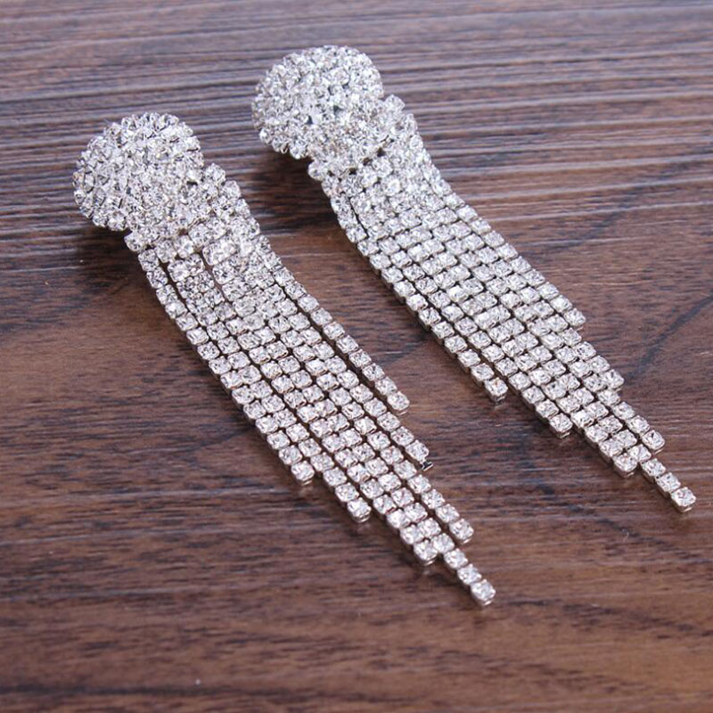 2022 New Fashion Elegant Long Fringe Rhinestone Inlaid Earrings display picture 2
