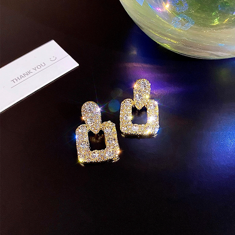 Elegant Alloy Geometric Earrings Shopping Inlay Rhinestones Drop Earrings As Picture display picture 4