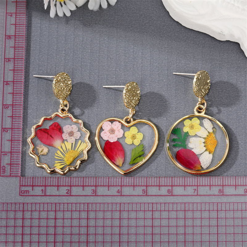 1 Piece Pastoral Round Flower Epoxy Alloy Resin Earrings display picture 2