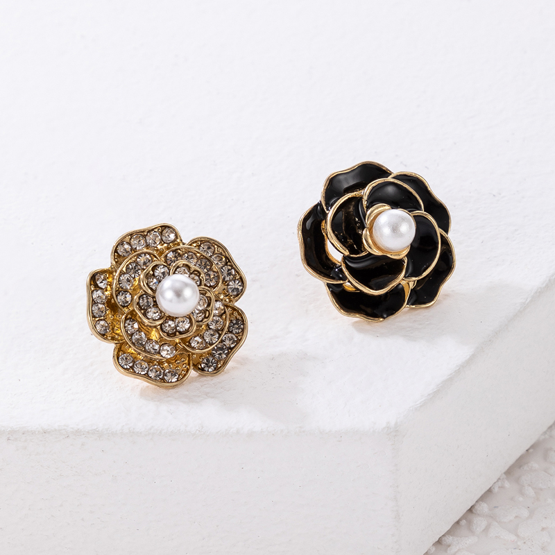 New Fashion Pearl Diamond Flower Drop Oil Alloy Ear Stud Earrings display picture 3