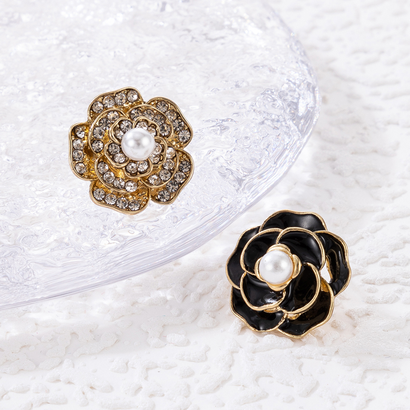 New Fashion Pearl Diamond Flower Drop Oil Alloy Ear Stud Earrings display picture 5