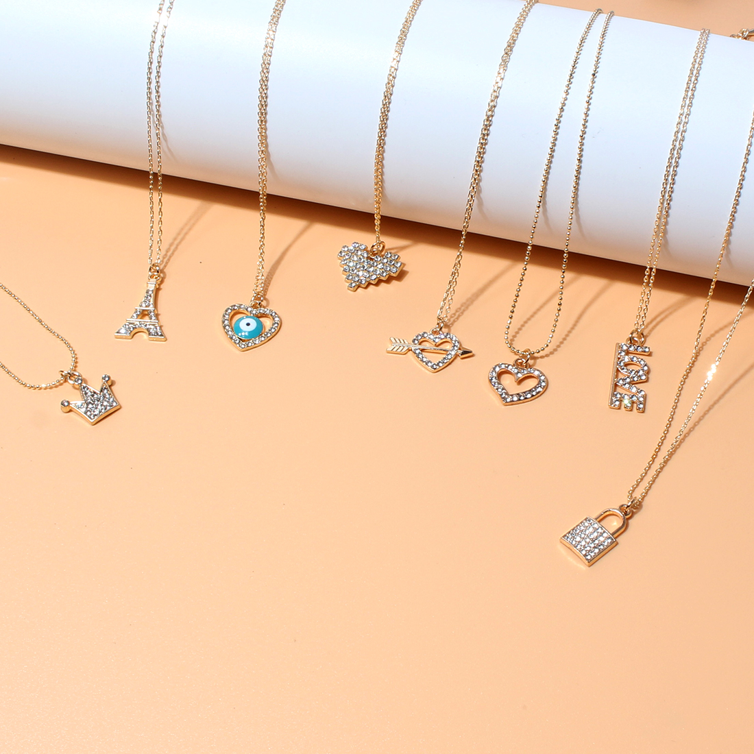 Fashion Creative Women's Diamond Heart Lock Pendant Alloy Necklace display picture 3