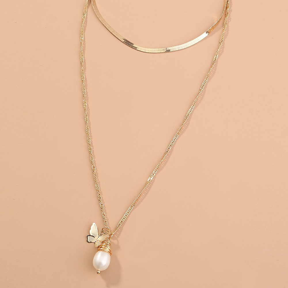 Mode Einfache Schmetterling Natürliche Perle Anhänger Legierung Schlüsselbein Kette Multi-schicht Metall Halskette display picture 2