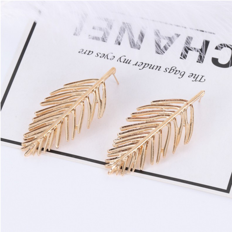 Fashion Alloy Hollow Leaf Shaped Alloy Stud Earrings display picture 4