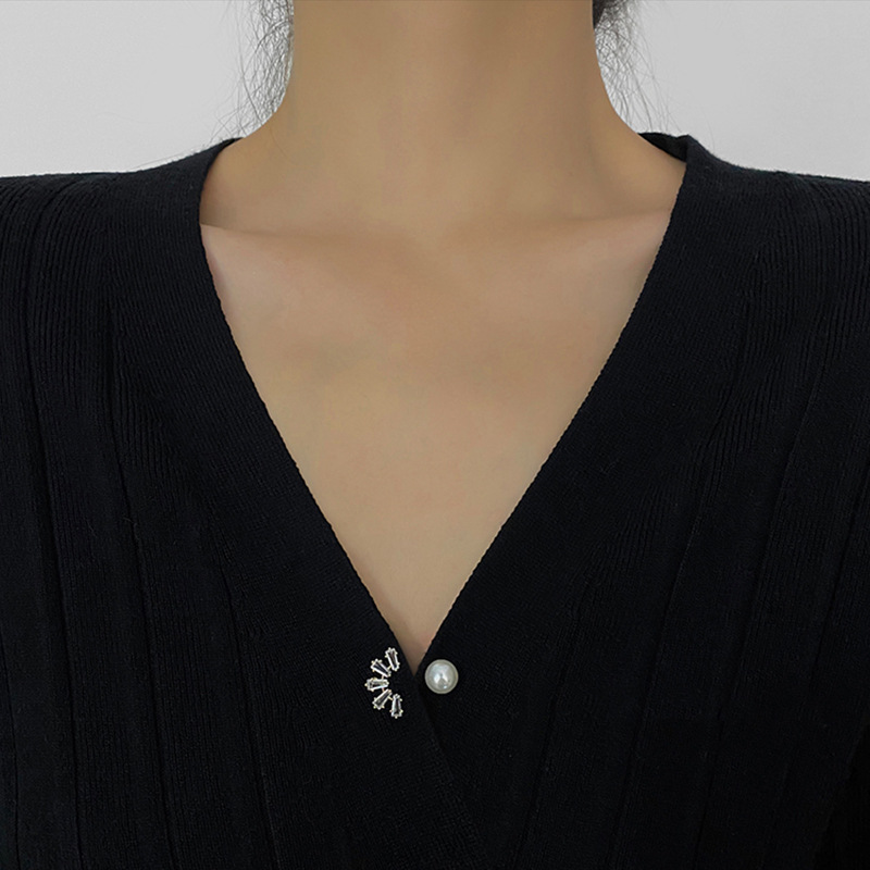 Anti-licht-perlen-diamant-blumen Brosche Geometrische Koreanische Echt Gold Beschichtung Design Sinn Accessoires Persönlichkeit Temperament Kleidung display picture 7