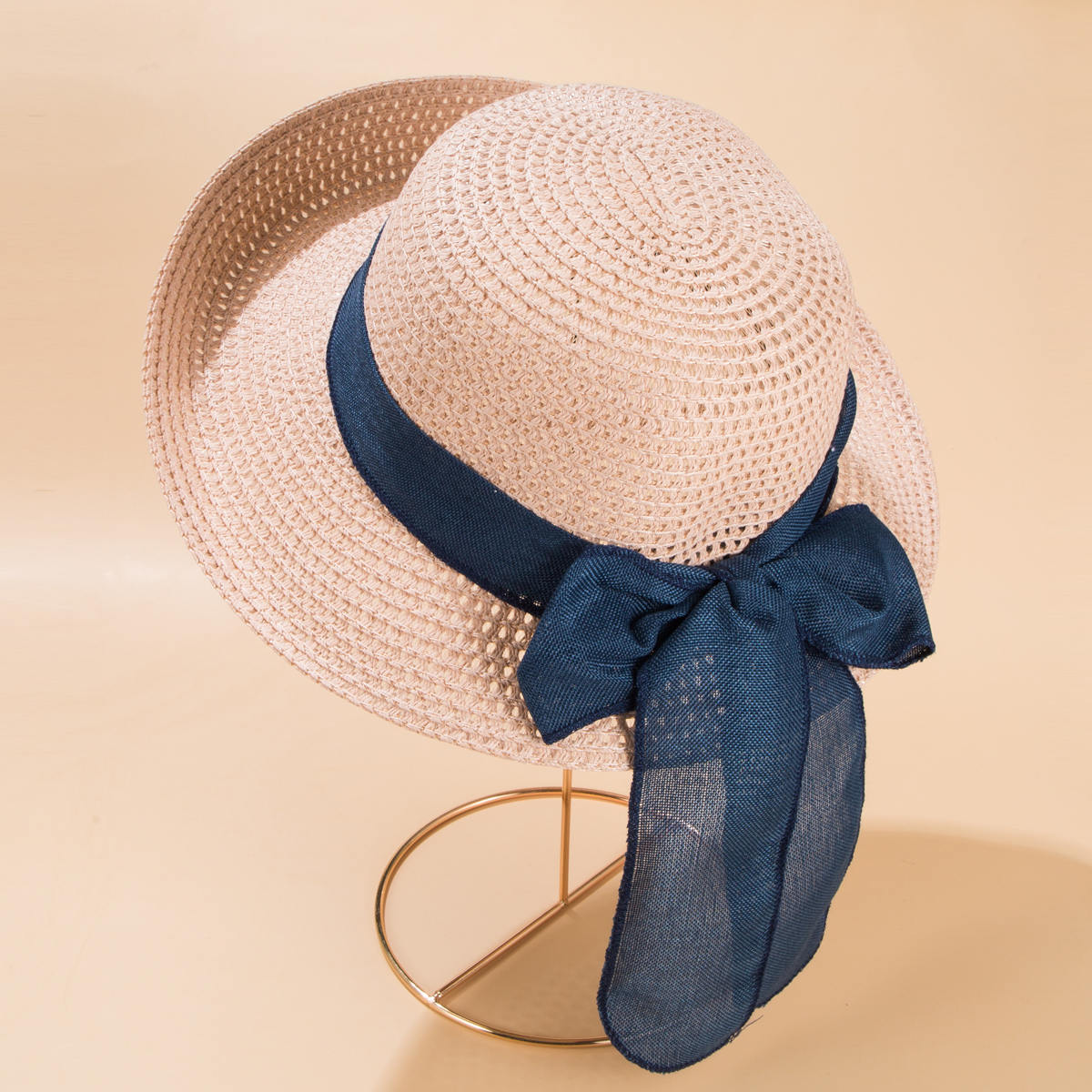 2022 Nouveau Arc Décoration De Paille Tissé Soleil Protection Chapeau Femelle display picture 3