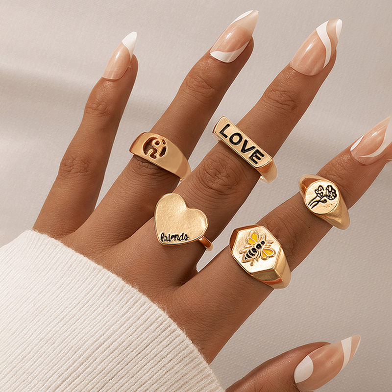 Fashion Letter Heart Bee Oil Dripping Ring 5-piece Set display picture 2