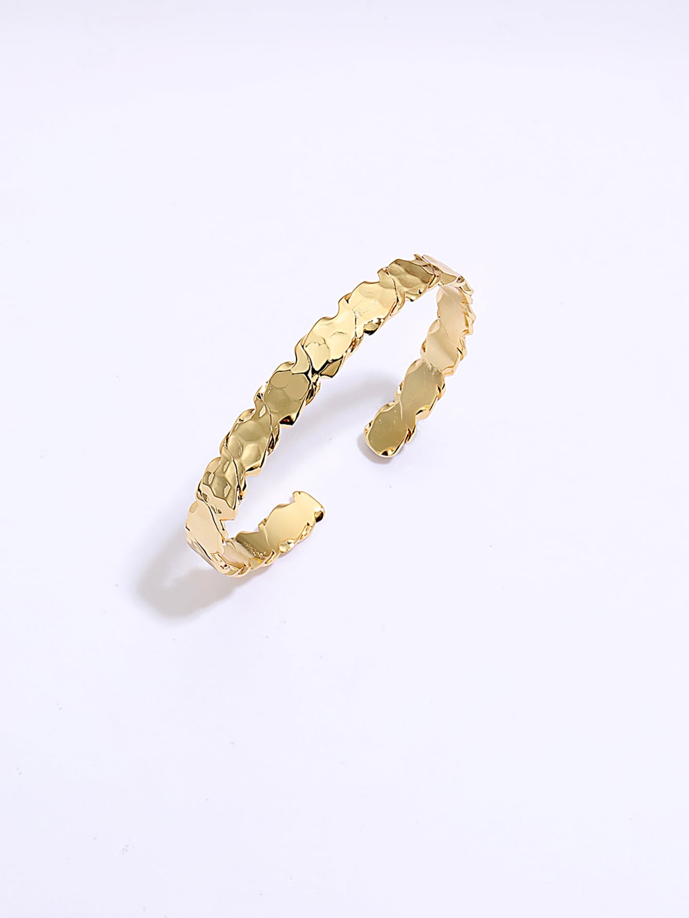 Simple Fashion Copper Electroplated 18k Golden Open-end Bracelet display picture 2