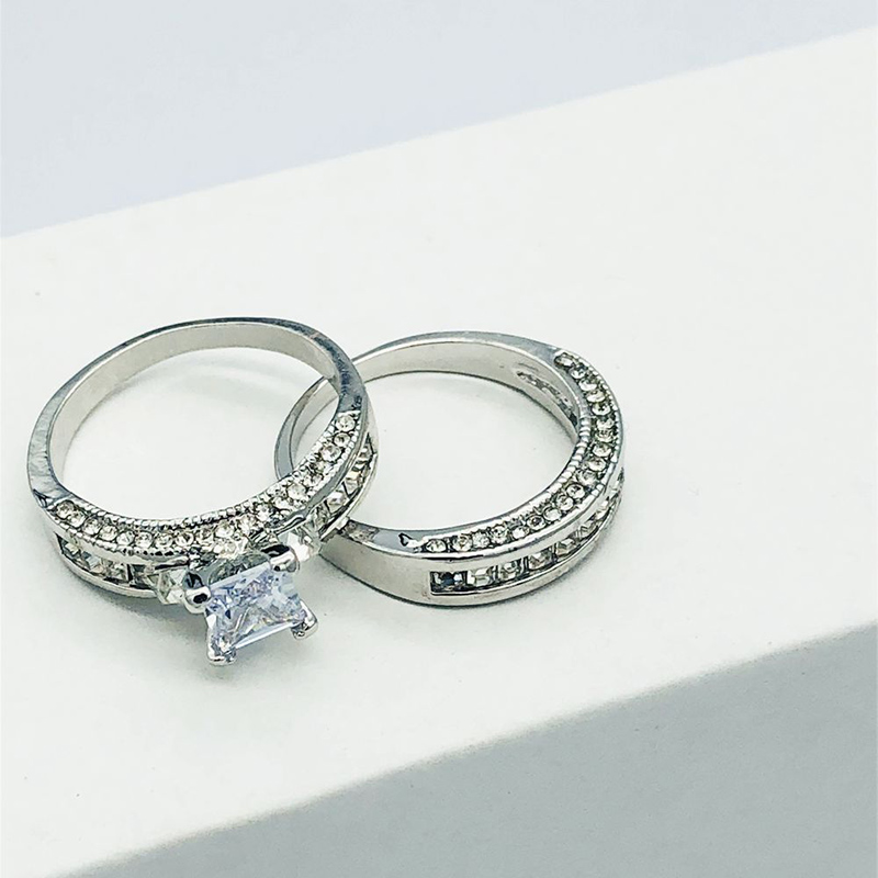 Fashion Ornament Crystal Zircon Inlaid Ring Two-piece Set display picture 3