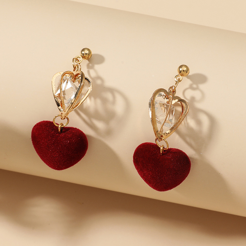 Fashion Original Hollow Crown Inlaid Zircon Suede Heart Shaped Eardrops display picture 3