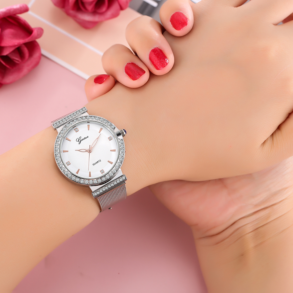 Mode Damen Uhr Mesh Gürtel Eingelegte Diamanten Einfache Quarzuhr display picture 6