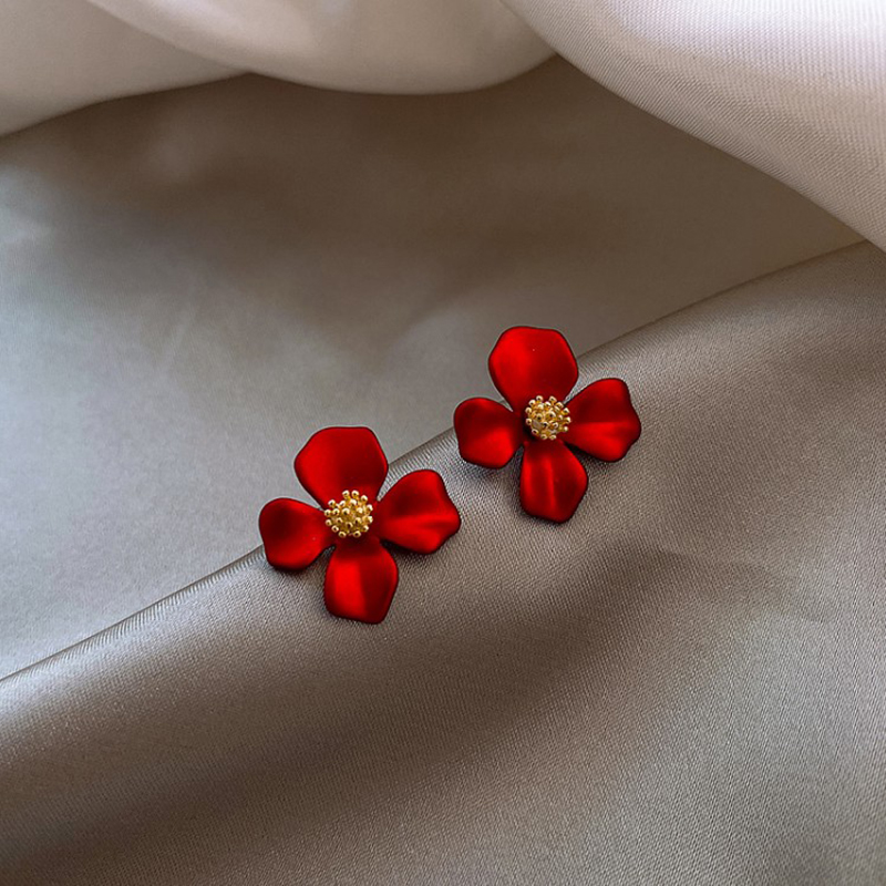 Fashion Red Petals Cute Small Four-petal Flower Alloy Stud Earrings display picture 4