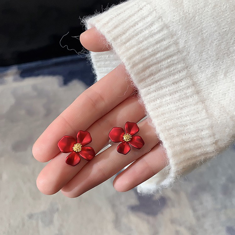 Fashion Red Petals Cute Small Four-petal Flower Alloy Stud Earrings display picture 5