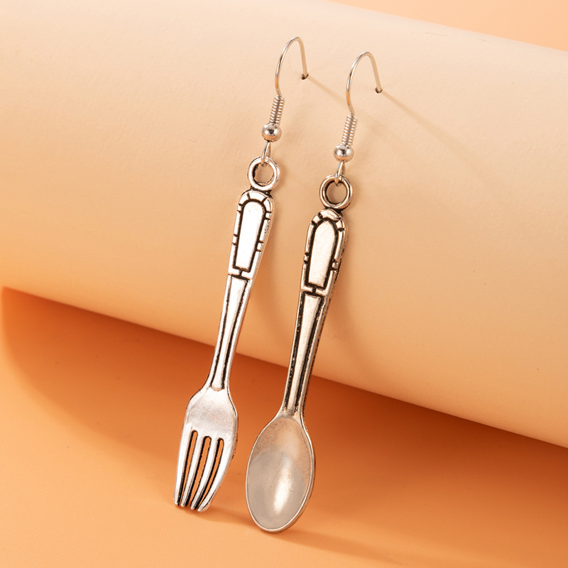 Fashion Spoon Fork Ear Hooks Geometric Asymmetric Tableware Alloy Earrings display picture 2