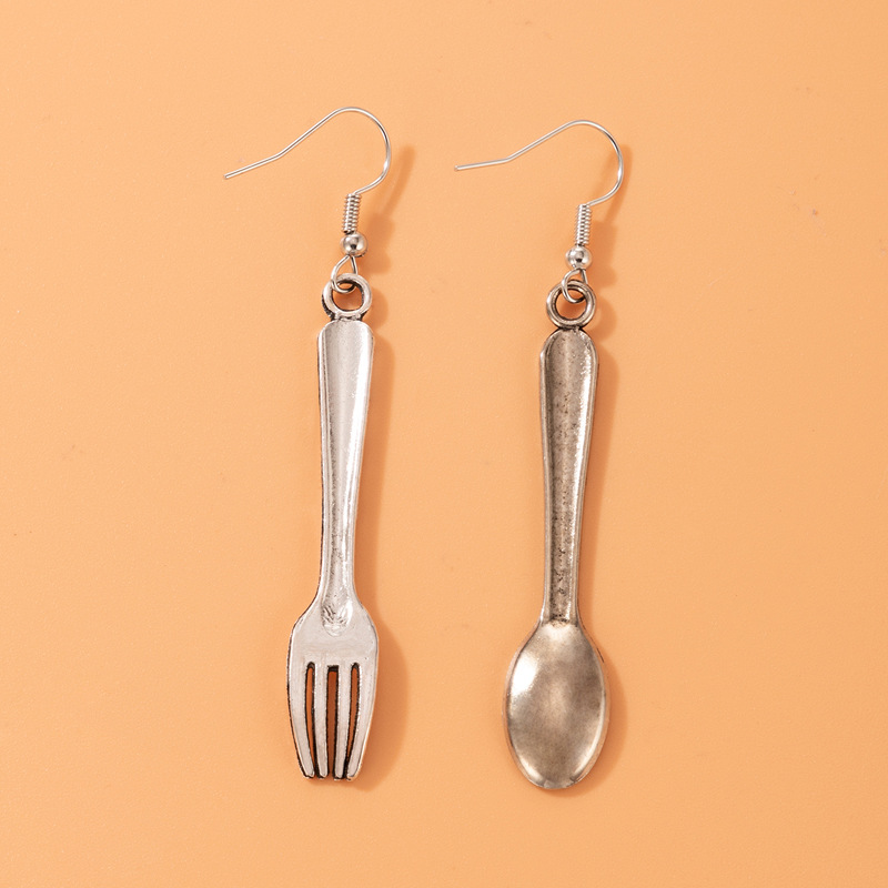 Fashion Spoon Fork Ear Hooks Geometric Asymmetric Tableware Alloy Earrings display picture 3
