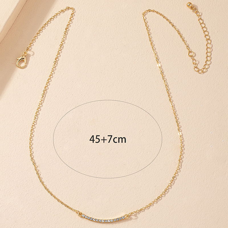 Simple Style Alloy Geometric Pattern Necklace Daily Diamond Rhinestone Copper Necklaces 1 Piece display picture 4