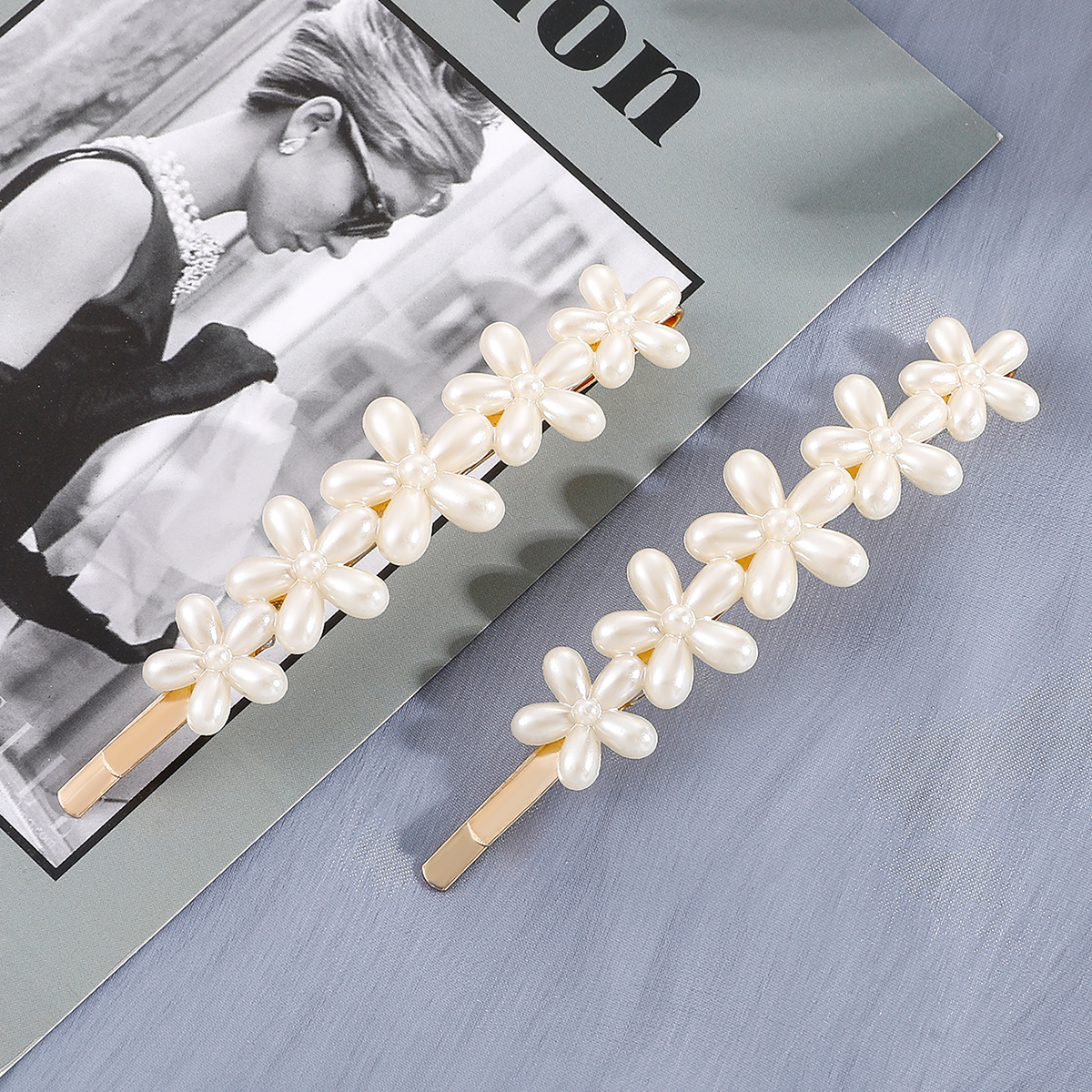 Women's Romantic Sweet Flower Imitation Pearl Alloy Hair Accessories Inlaid Pearls Artificial Pearls Hair Clip 1 Set display picture 2