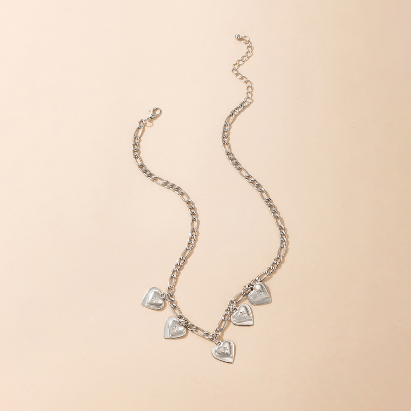 Retro Alloy Heart Shape Necklace Street display picture 3