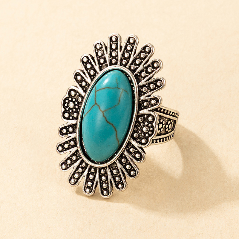 New Retro Style Inlaid Oval Turquoise Alloy Ring display picture 4