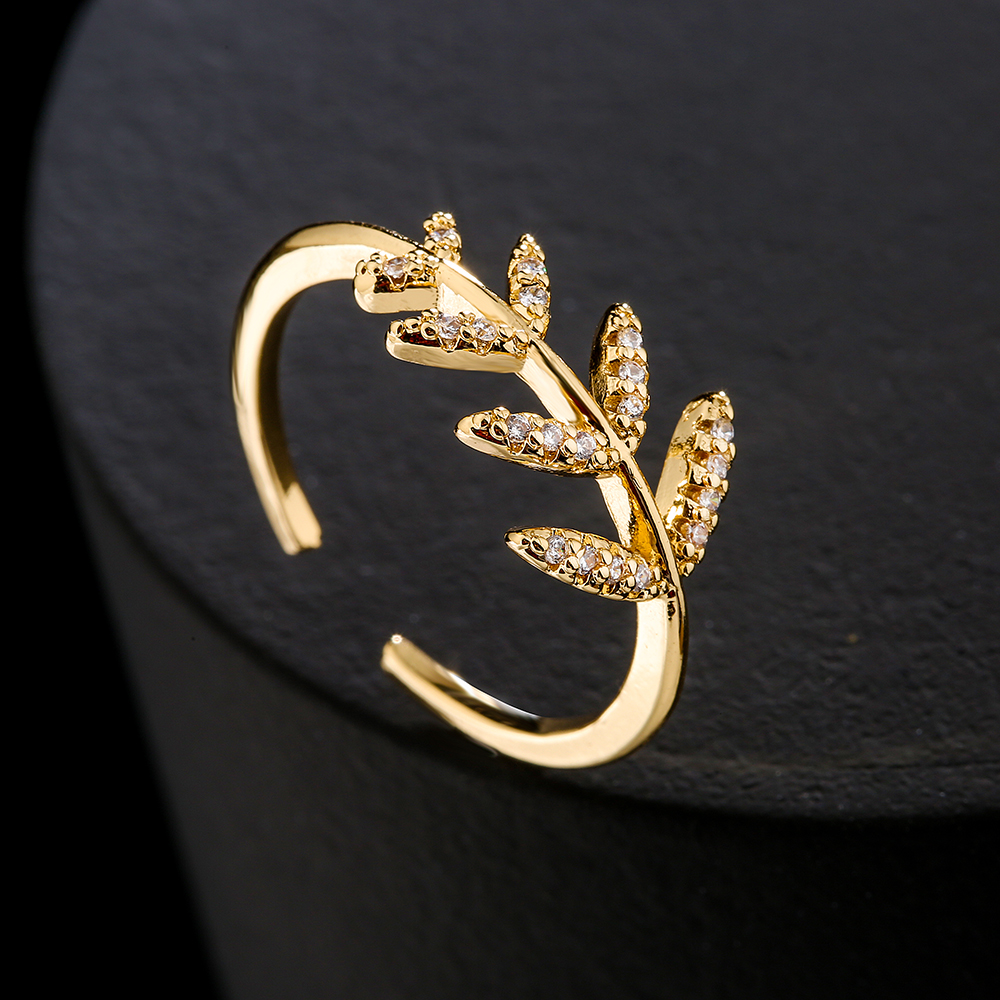 Mode Retro 18k Gold Kupfer Micro Intarsien Zirkon Blume Blatt Geometrische Offenen Ring display picture 2