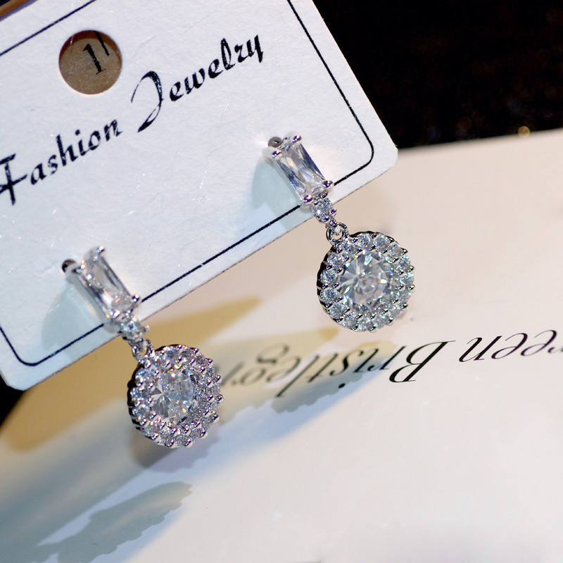 Mode Oreille Ornement Inlay Strass Ronde Cristal Zircon Boucles D'oreilles display picture 4