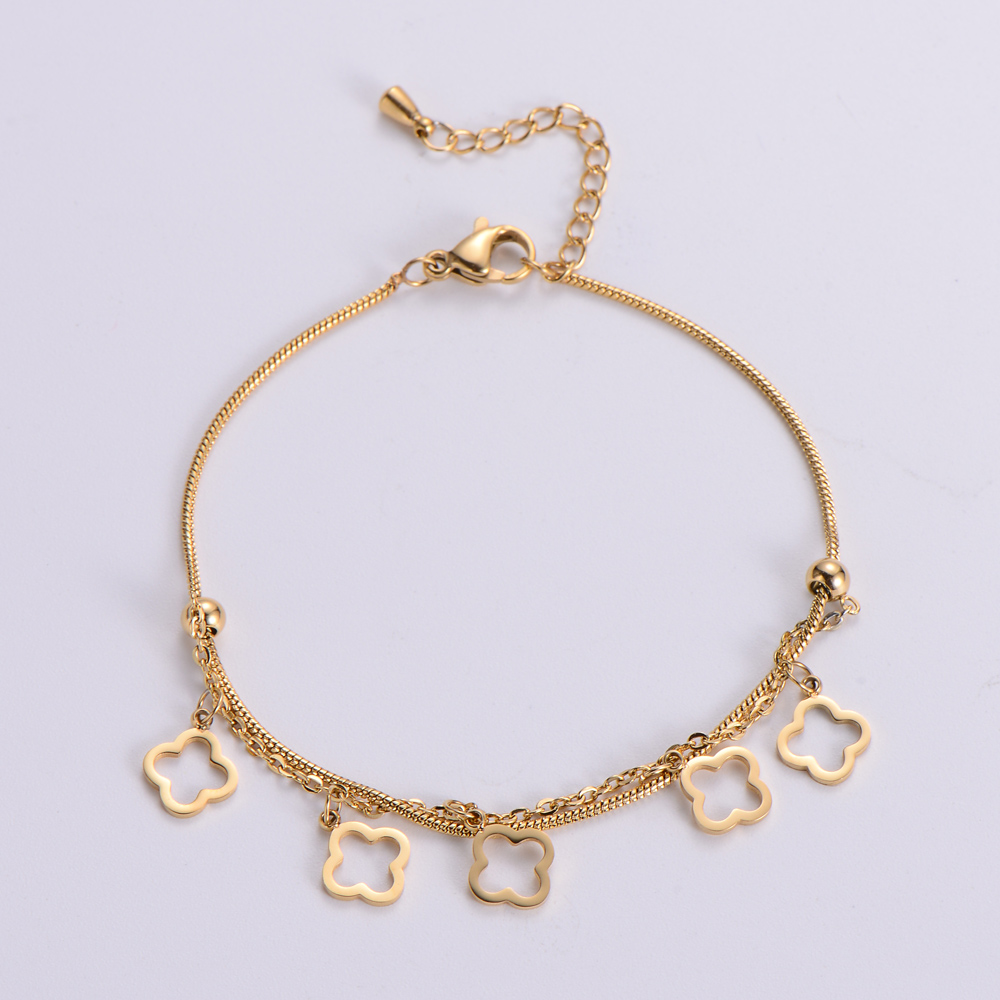 Fashion New Decoration Simple Hollow Sweet Stainless Steel Bracelet Hand Jewelry display picture 1