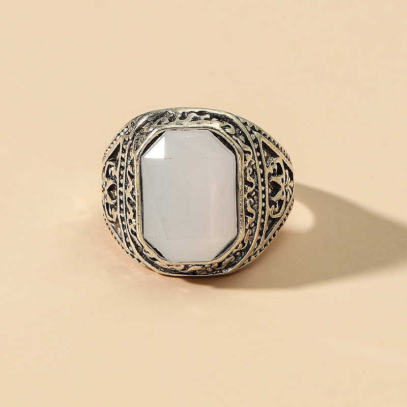 Fashion Ethnic Retro Vintage Carved Big White Geometric Stone Ring display picture 2