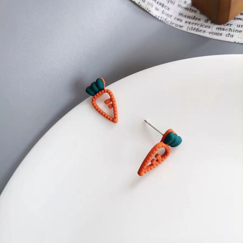 Fashion Cute Cartoon Carrot Shaped Ear Studs Simple display picture 3