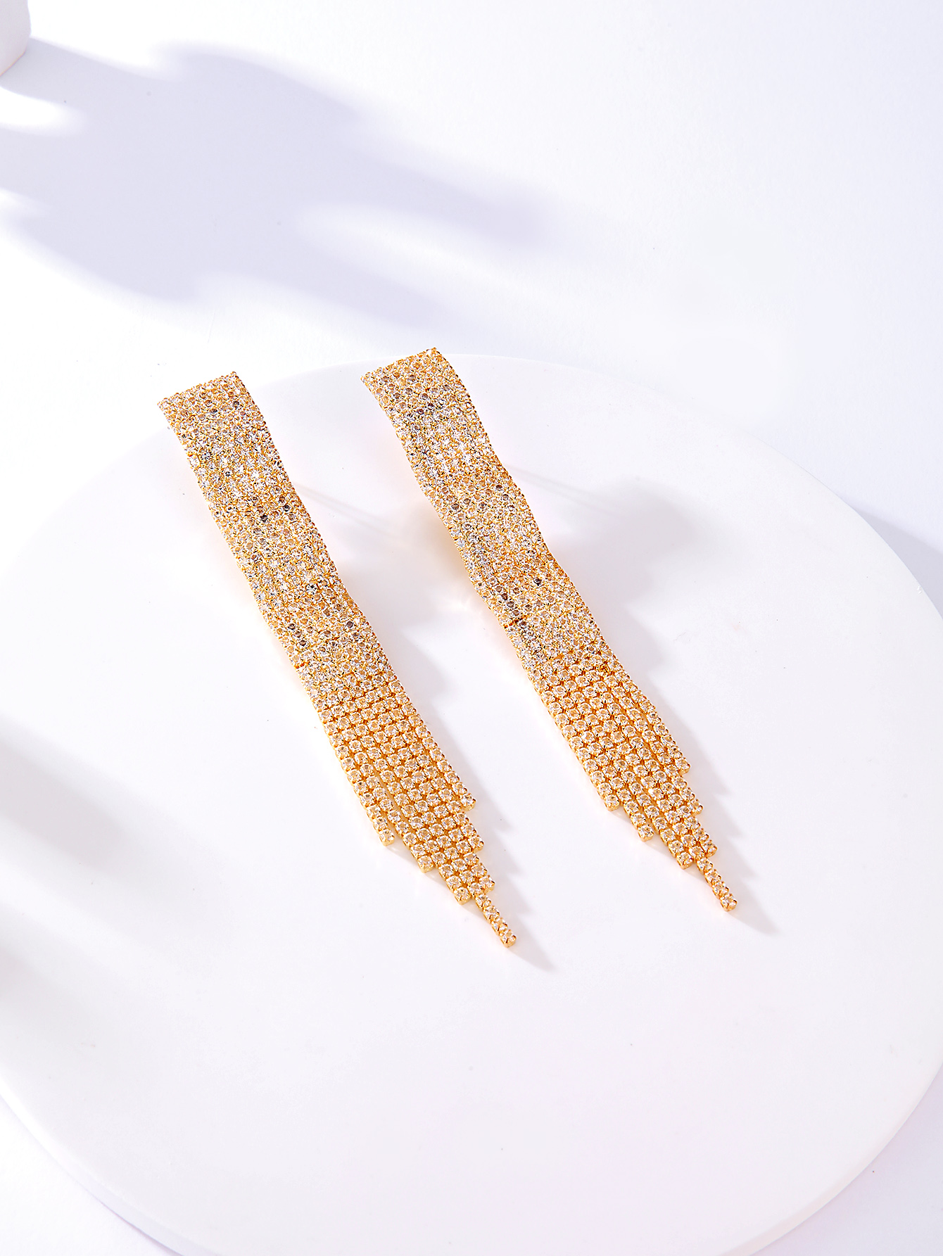 New Fashion Copper Electroplated 18k Rhinestone Long Tassel Earrings display picture 3