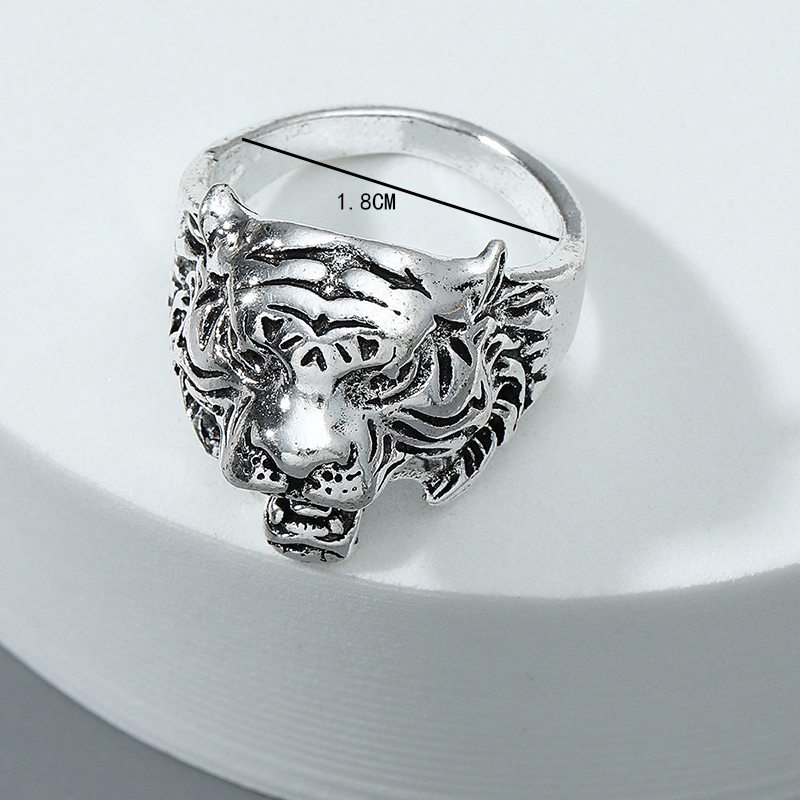 Retro Three-dimensional Ancient Silver Animal King Tiger Head Shaped Ring display picture 7